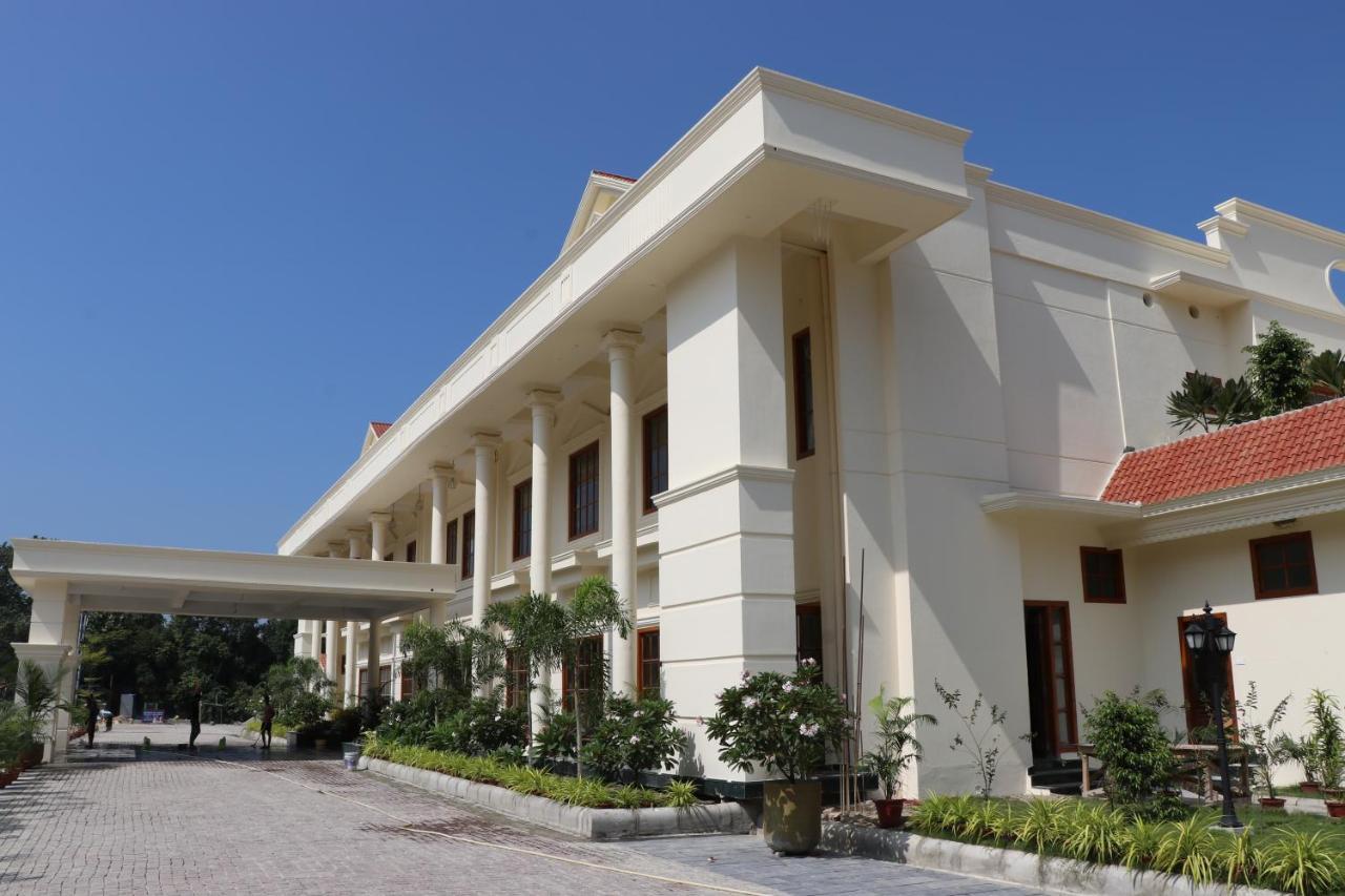 Royale De' Casa Resort Kāziranga Exterior foto