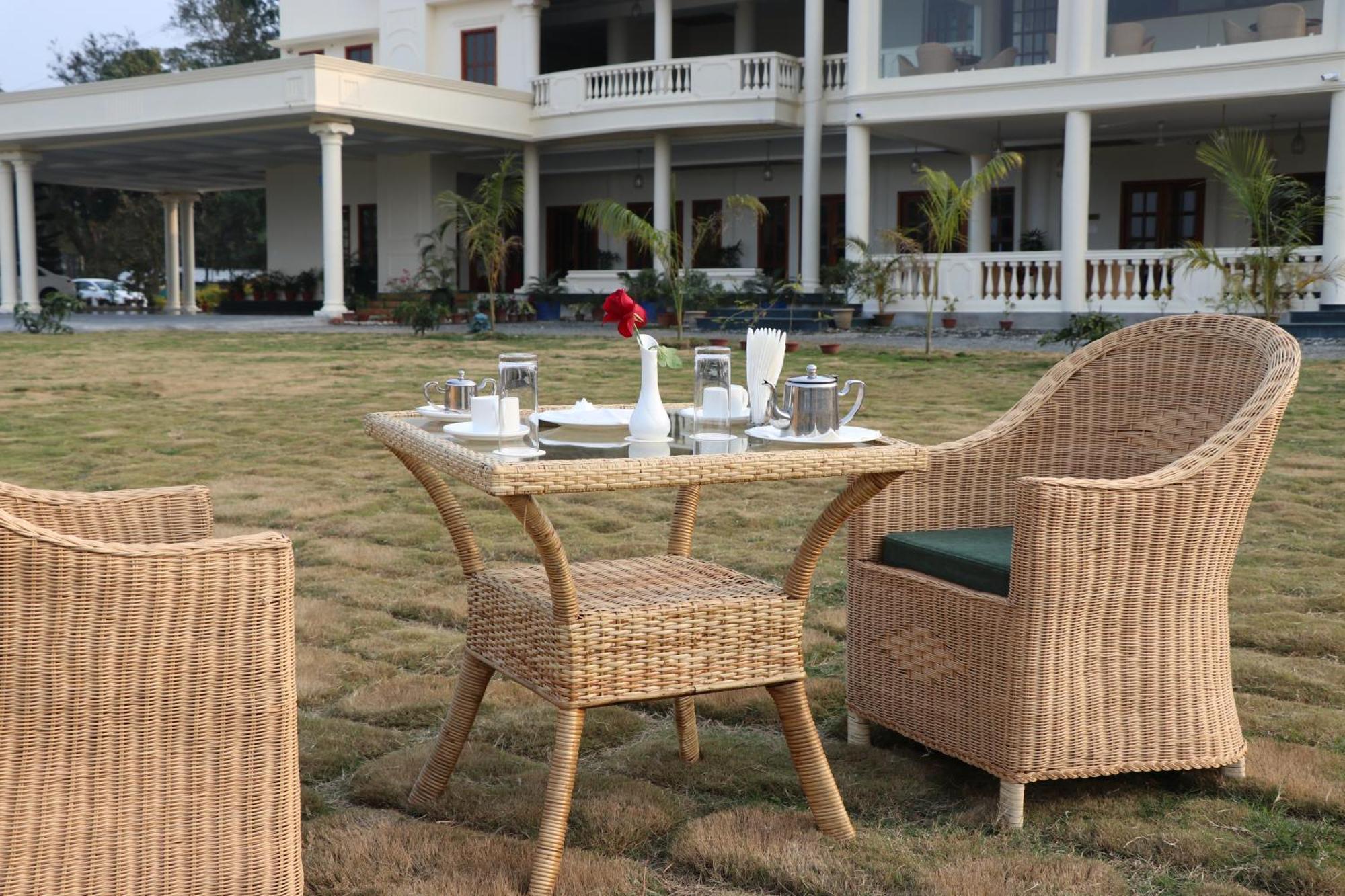 Royale De' Casa Resort Kāziranga Exterior foto